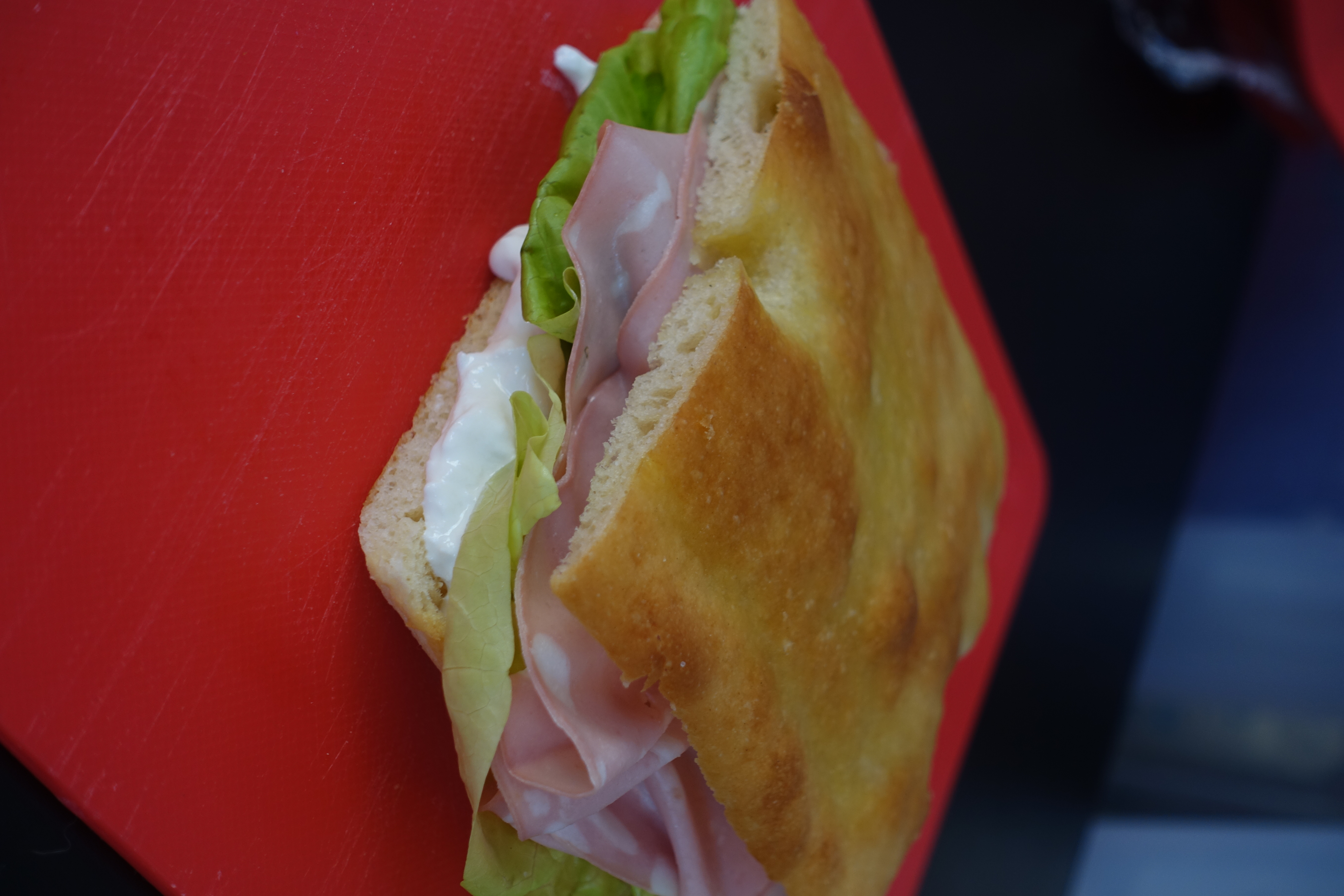 Focaccia appena farcita